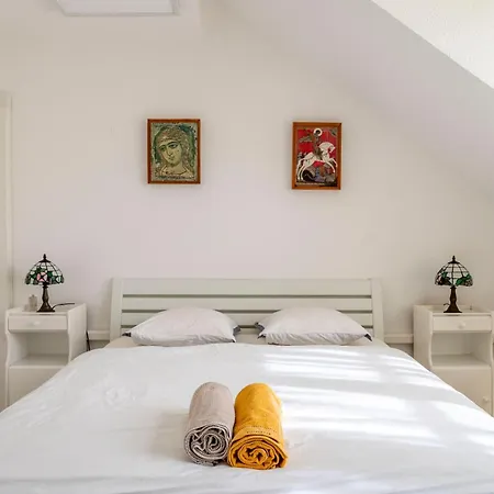 펜션 Zsuzsa Apartmanhaz Sukoró