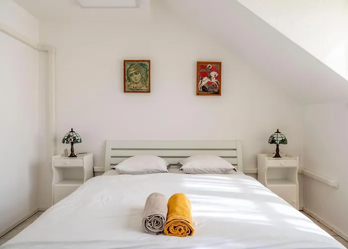 Semesterbostad Zsuzsa Apartmanhaz Sukoró